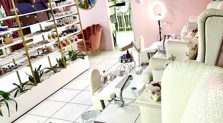 Lucent Beauty Salon (Καβαλας) image 2