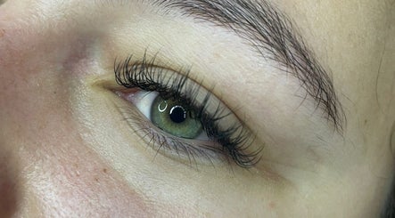 Cheri Lash and Brow artistry obrázek 2