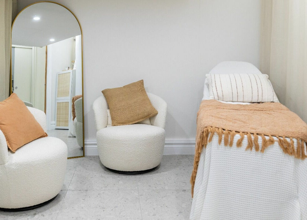 Cozy treatment room at House of Lox Neutral Bay, Neutral Bay, New South Wales, AU with chic decor and tranquil ambiance.