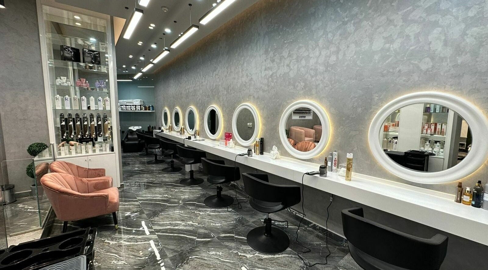 Noor Beauty Salon | Le Meridien, luxury styling chairs and mirrors, Abu Dhabi, AE.