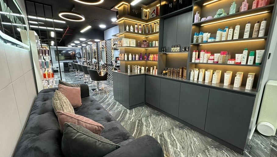 Noor Beauty Salon | Beach Rotana slika 1