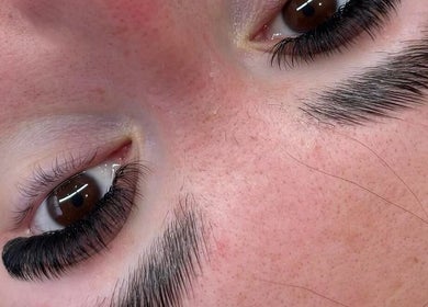 Close-up of stunning eyelash extensions at Layered Collective, Ellesmere Port, England, GB.