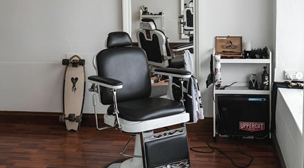 Pop-Up Barber Studio