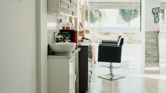 7 Hair Salon