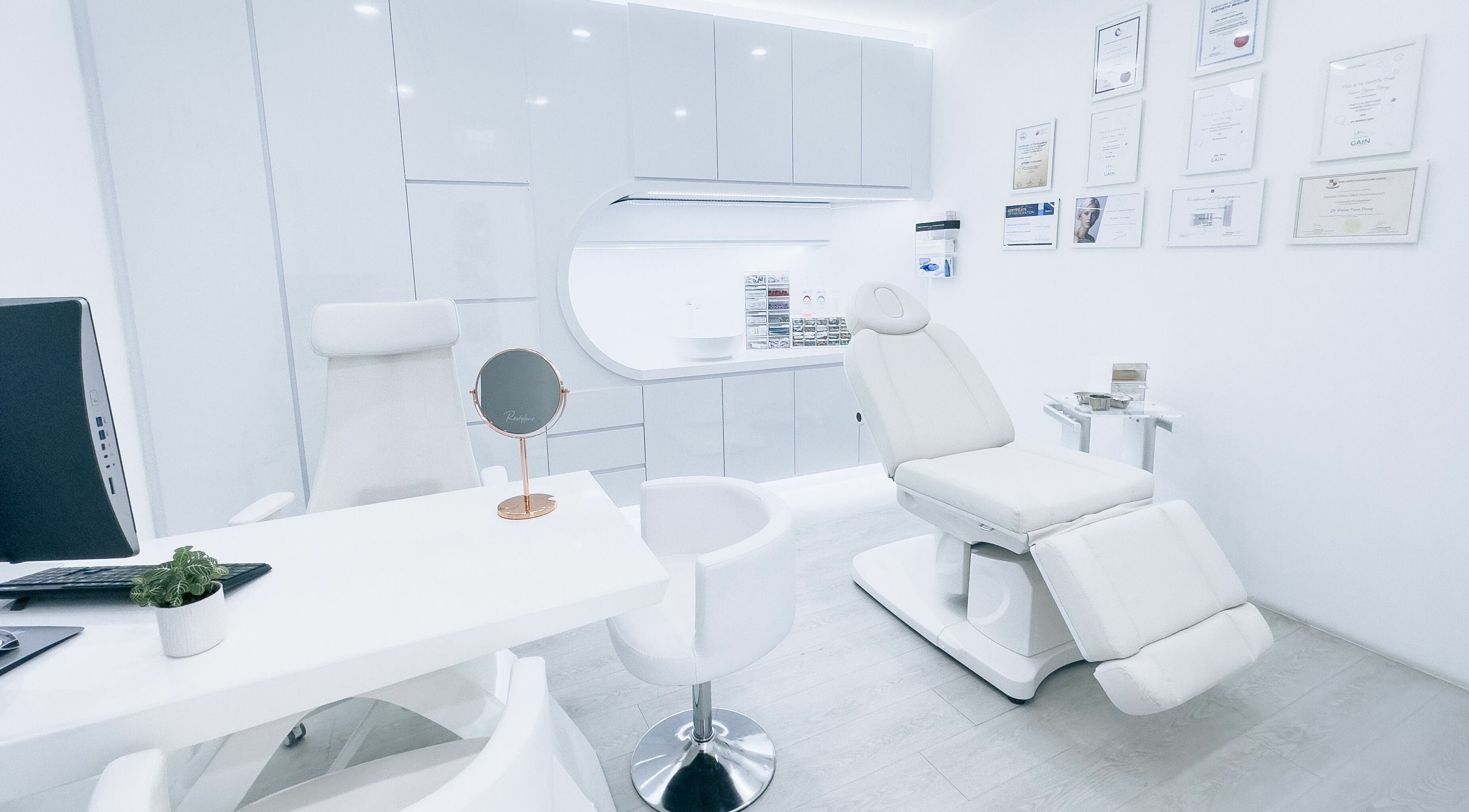 Modern wellness suite in Cheongdam, International Plaza, Singapore, SG with sleek design and relaxing atmosphere.