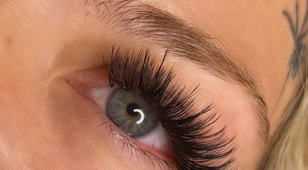 cry baby lashes