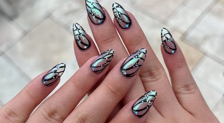 Sea Nails Salon