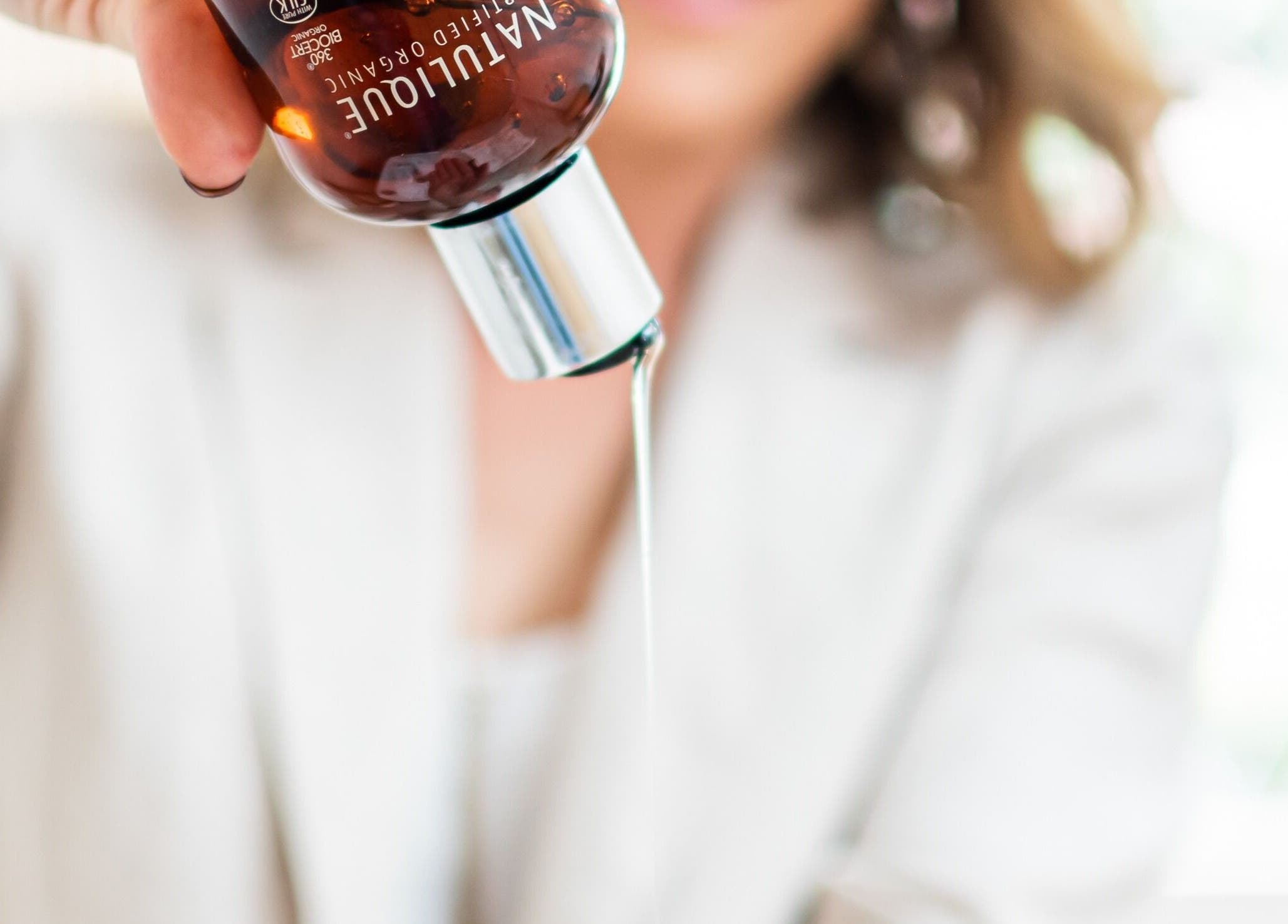 Aceite esencial fluido en OKO - Belleza con Propósito, Quito, Ecuador, EC, para tratamientos de bienestar y belleza.