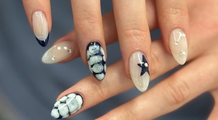 Nail Société image 3