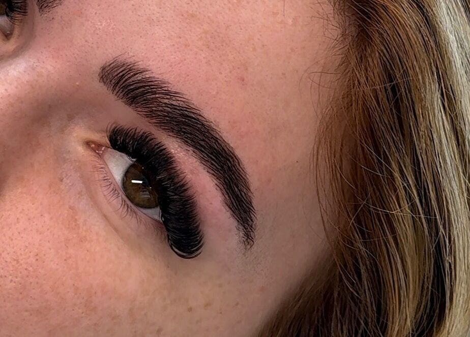 Lash enhancement at Lola Lashes in Southend-on-Sea, England, GB featuring beautifully styled eyebrows.