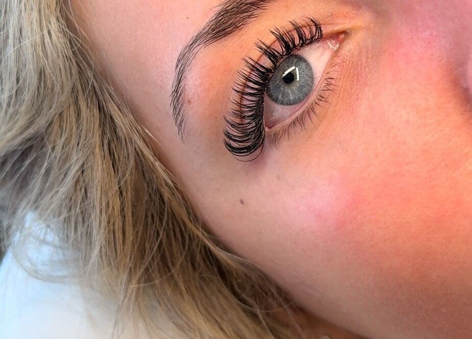 Stunning eyelash extension at Lola Lashes, Southend-on-Sea, England, GB. Perfect volume and style.