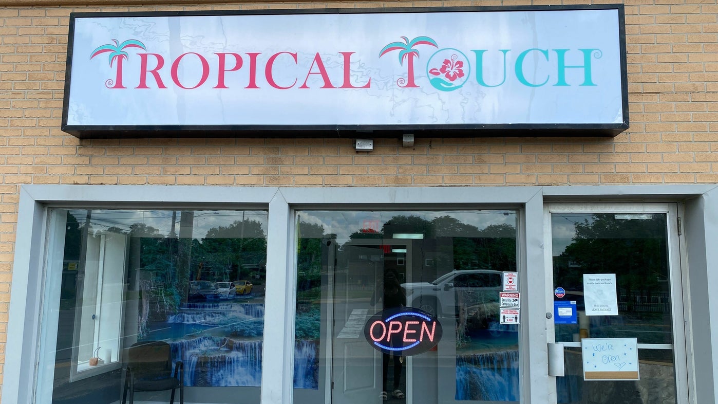 Tropical Touch - Lansing - 3405 South Cedar Street - Lansing | Fresha