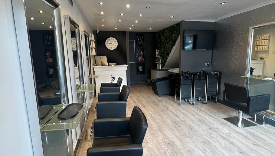 Florin Bob Hairdressing image 1
