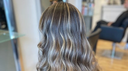 Florin Bob Hairdressing image 3