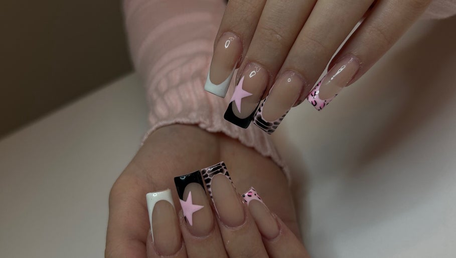 Immagine 1, Nyx nailz