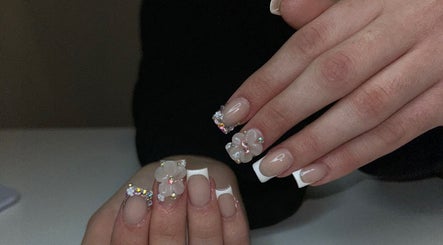 Immagine 2, Nyx nailz