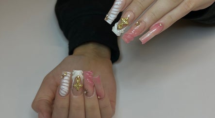 Immagine 3, Nyx nailz