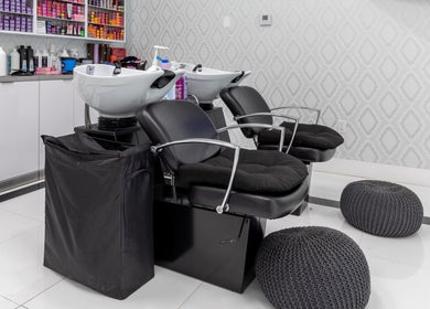 Modern wash stations at Beauty Locks Hair Extensions in North Miami Beach, Florida, US, offering top-notch service.