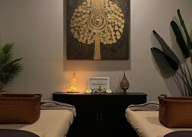 Cozy massage room at PhonKlai Thai Massage Toorak, Melbourne, Victoria, AU with calming decor and soft lighting.