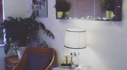 AKA Massage kép 2