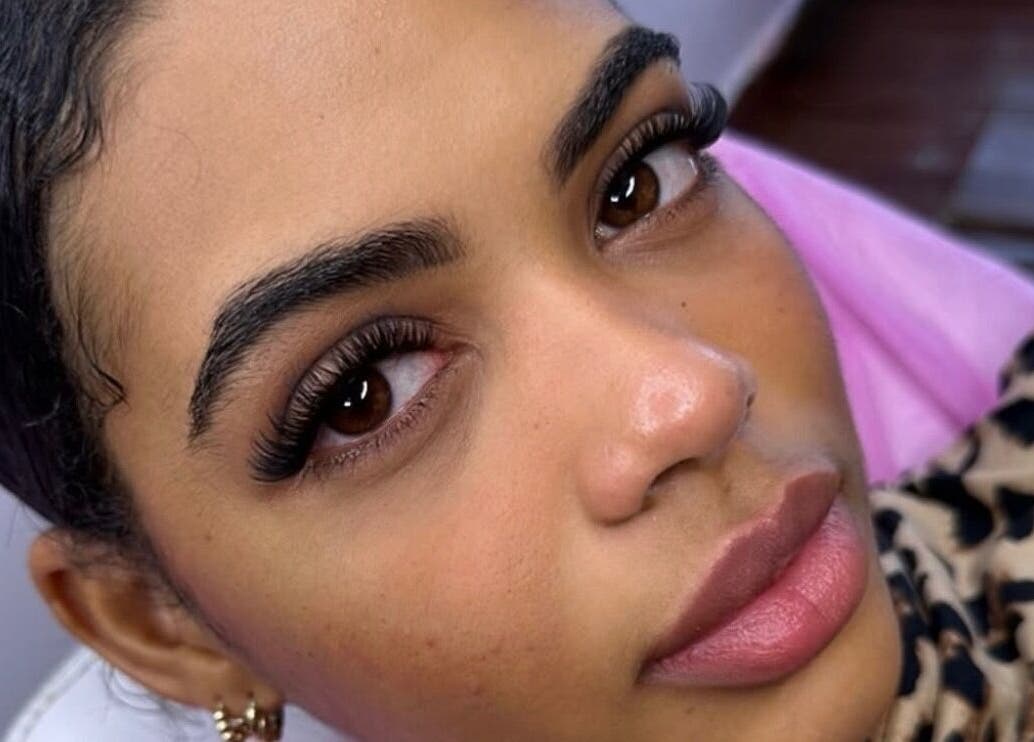 Cerca de rostro con pestañas realzadas en The Beauty Room by Michelle Matos, San Cristóbal, San Cristóbal, DO.