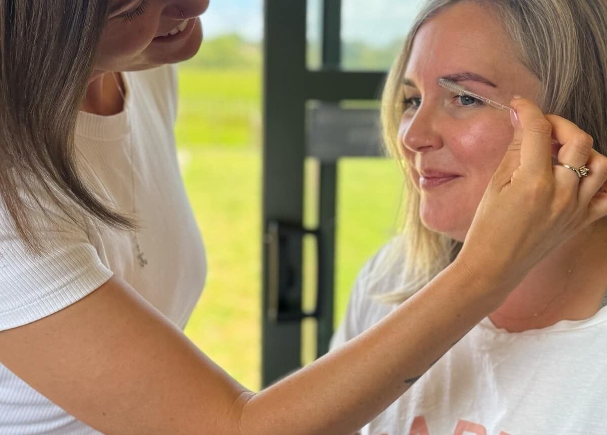 Inner Glow Beauty in Bulls, Manawatū-whanganui, NZ offers professional eyebrow shaping in a serene setting.