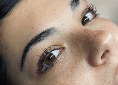 Close-up of natural lash lift at Embracing Beauty, Iż-żejtun, MT, highlighting detailed work and flawless skin.