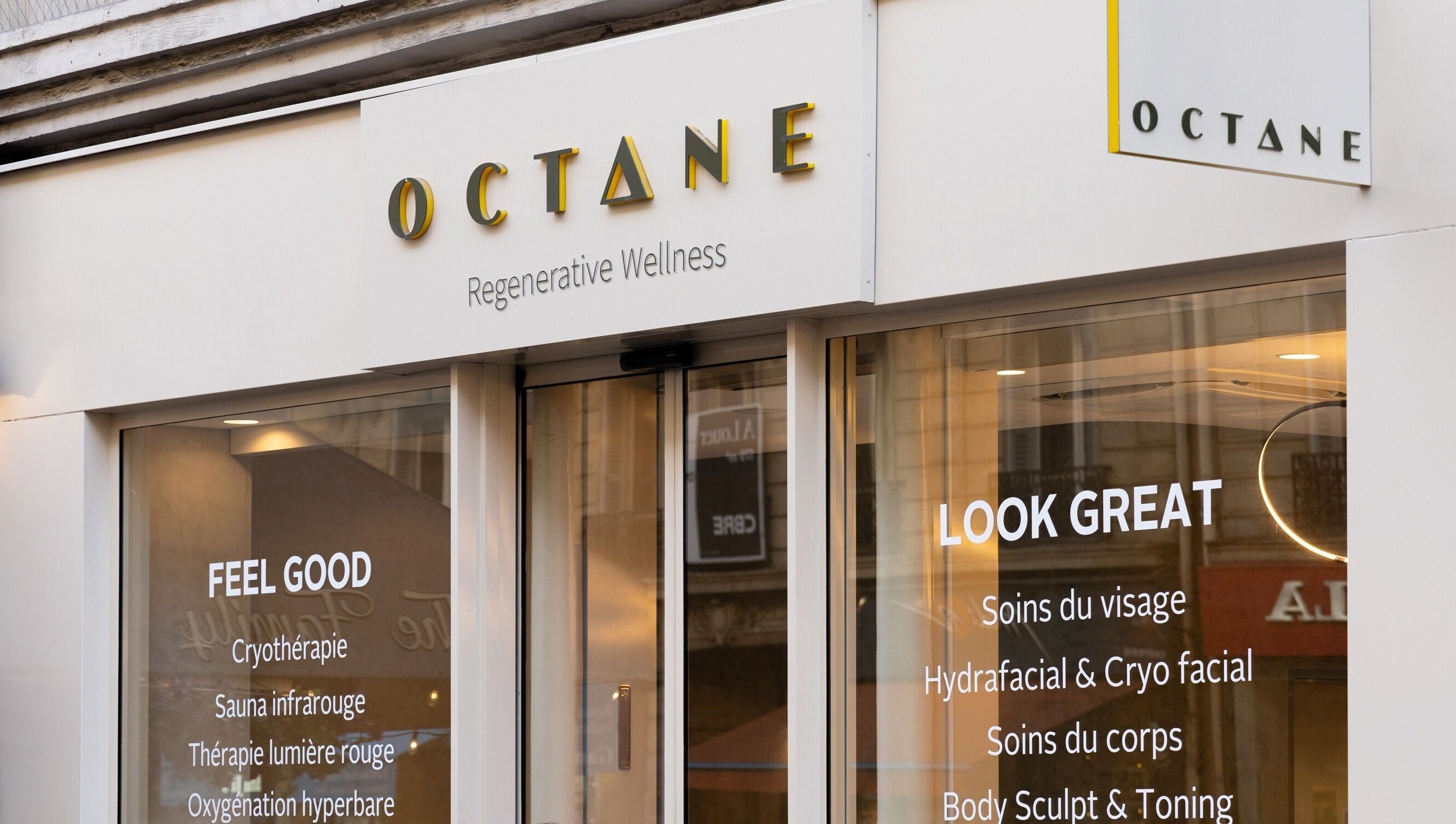 Façade d'Octane à Paris, Île-de-France, offrant des soins de bien-être et de beauté.