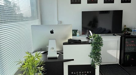 Reception area at The Recovery Room Oldham, Oldham, England, GB, with sleek decor and modern amenities.