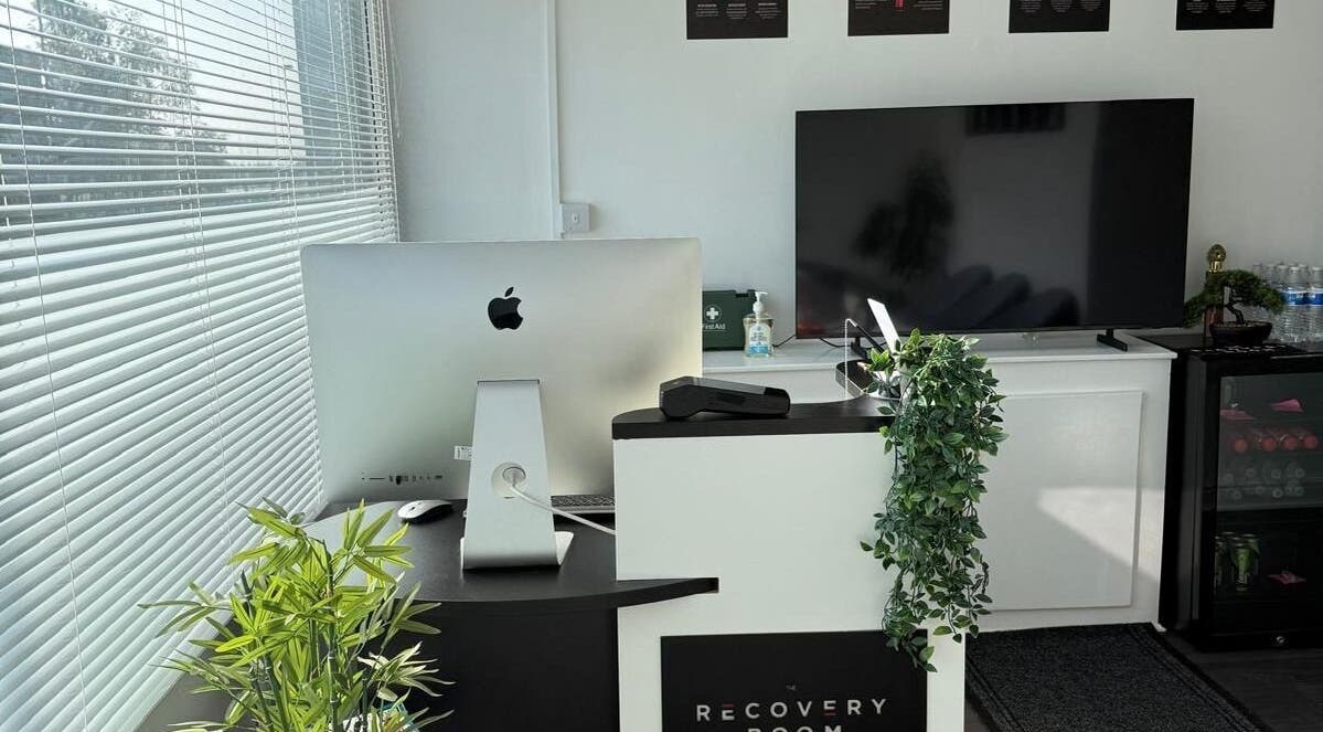 Reception area at The Recovery Room Oldham, Oldham, England, GB, with sleek decor and modern amenities.