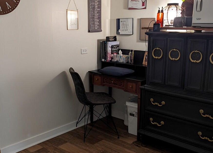 Inviting massage therapy room at Sunny's Massage Therapy, Union City, Tennessee, US with a cozy decor.