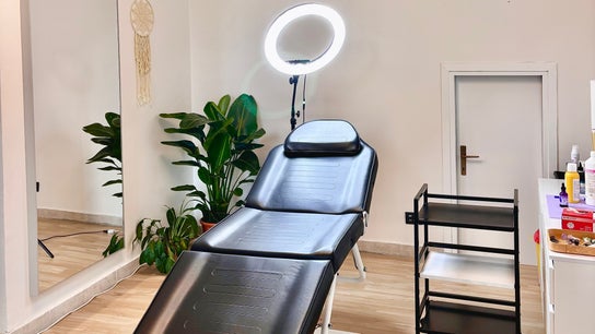 Lux Piercing & Tattoo Studio