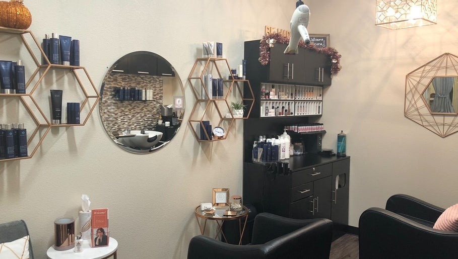 Phenix Salon Suites, 840 W Arrow Hwy Ste 132, San Dimas image 1