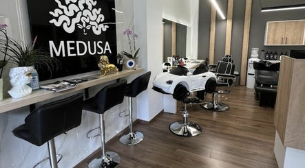 Medusa Barber Kalamaria