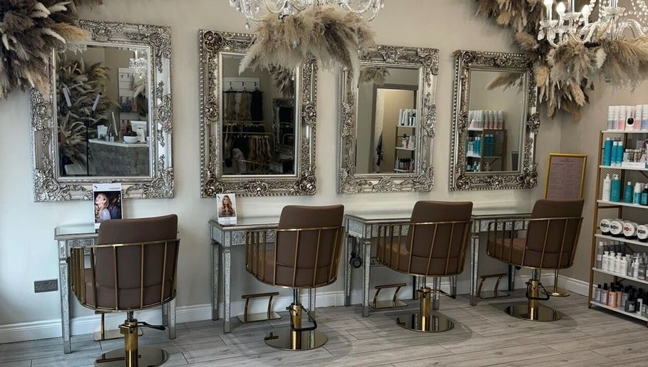 L+L Hair and Beauty Lounge imaginea 1