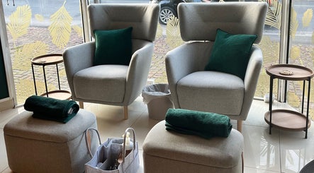 Relaxing spa chairs at Akemi Spa in Dorchester, England, GB, offering comfort and style.