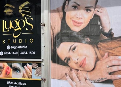 Exterior de Lugo’s Studio en Panamá, Panamá, PA con clientas felices y servicios destacados.