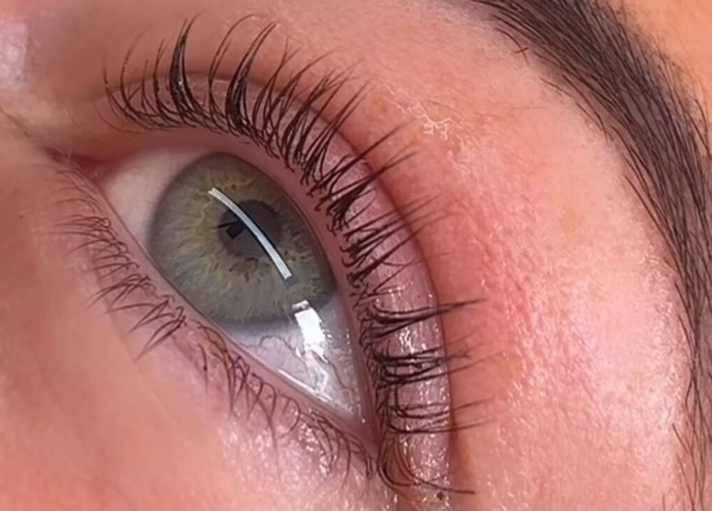 Close-up of enhanced lashes at Harley’s Lash Lounge, Nuneaton, England, GB.