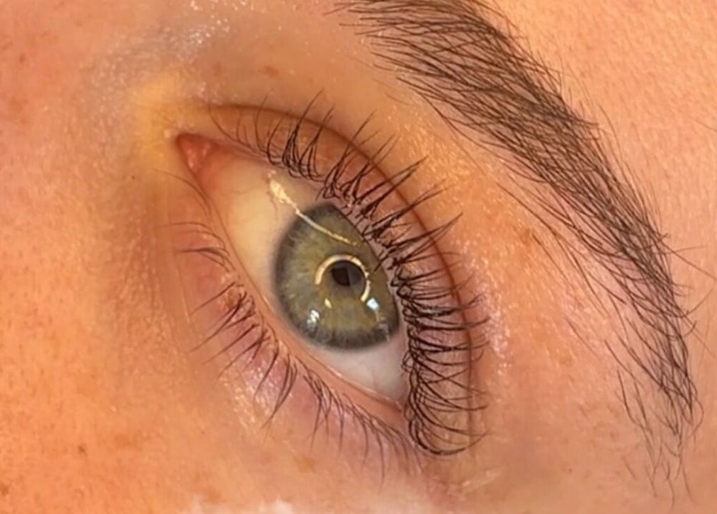 Close-up of flawless lashes at Harley’s Lash Lounge, Nuneaton, England, GB, showcasing lash extension expertise.