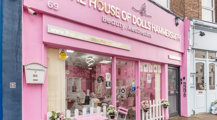 The House of Dolls Hammersmith Clinic – obraz 3