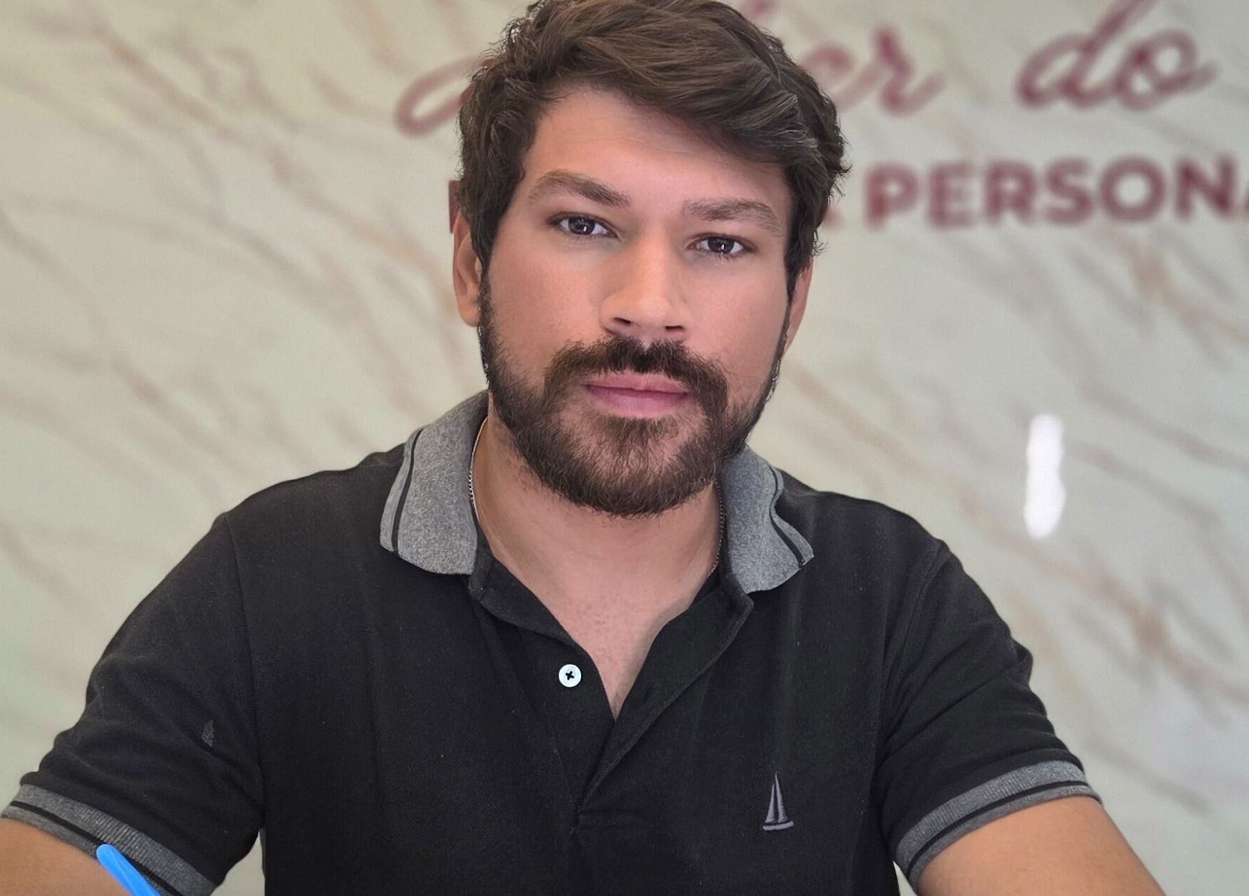 Terapeuta dedicado no Studio Massoterapia e Holismo Terapias Integrativas Rio das Ostras, Rio De Janeiro, BR.