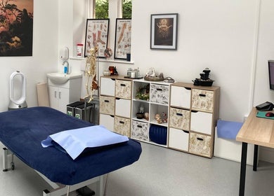 Therapy room at Amatsu Clinic, Acupuncture & Ozone Therapy, Abergavenny, Wales, GB, featuring a treatment table.