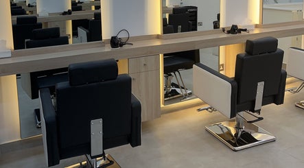 Ray Avenue Ladies Salon
