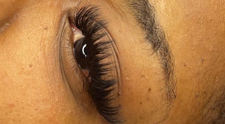 Her Beauty Studio image 3