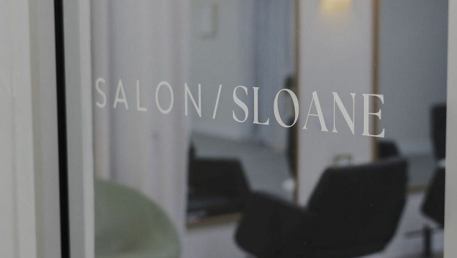 Salon Sloane – obraz 1