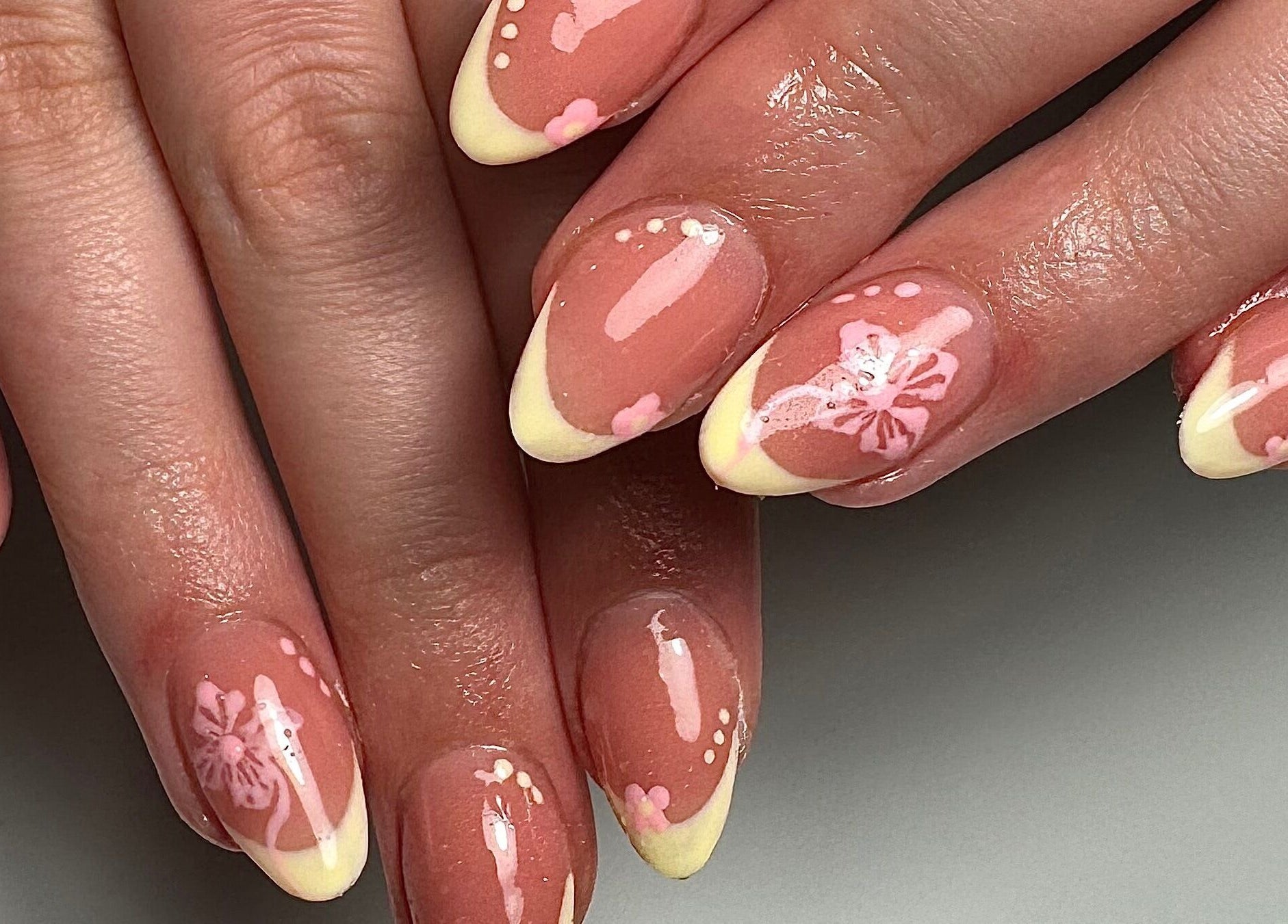Elegant floral nail art at Gloxy Nails, Banbridge, Northern Ireland, GB, showcasing fine craftsmanship.