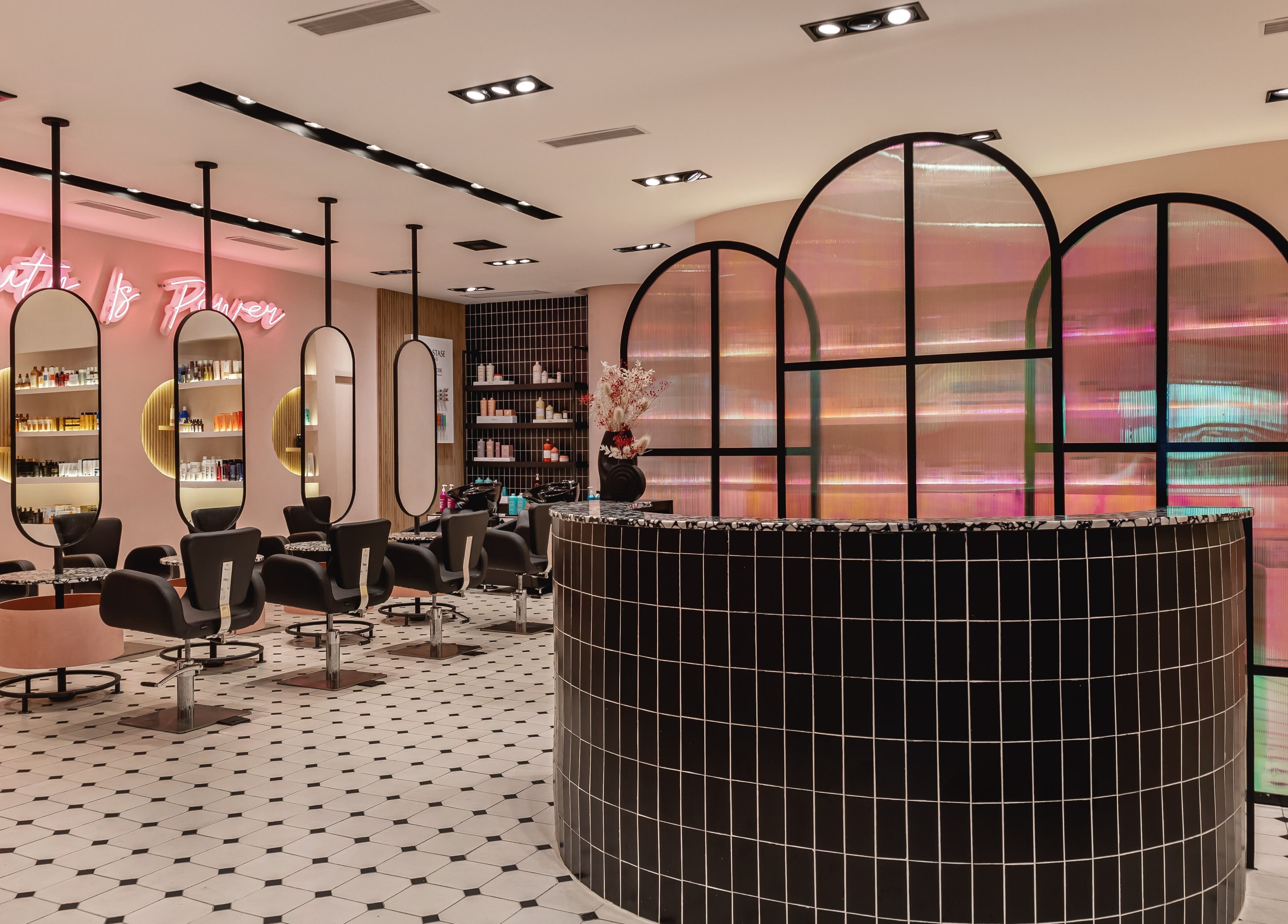 Modern salon interior at The Beauty Lab - Los Cacicazgos, Santo Domingo, Distrito Nacional, DO, stylish and inviting.