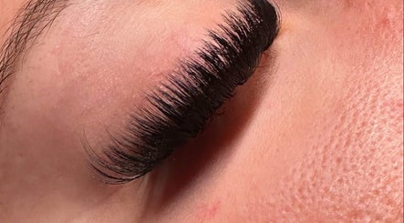 Fierce Lash Empire image 3