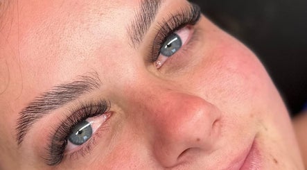 Fierce Lash Empire, bilde 3