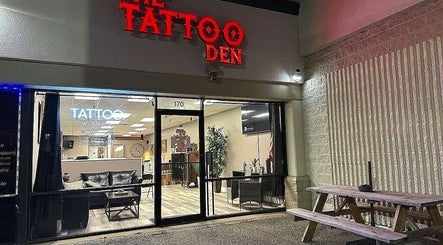 The Tattoo Den, LLC – obraz 3